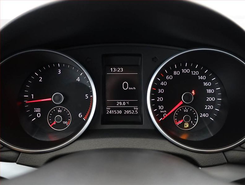 Volkswagen Golf (2010) 1.6 TDI, Tempomat - fotka 9 z 15