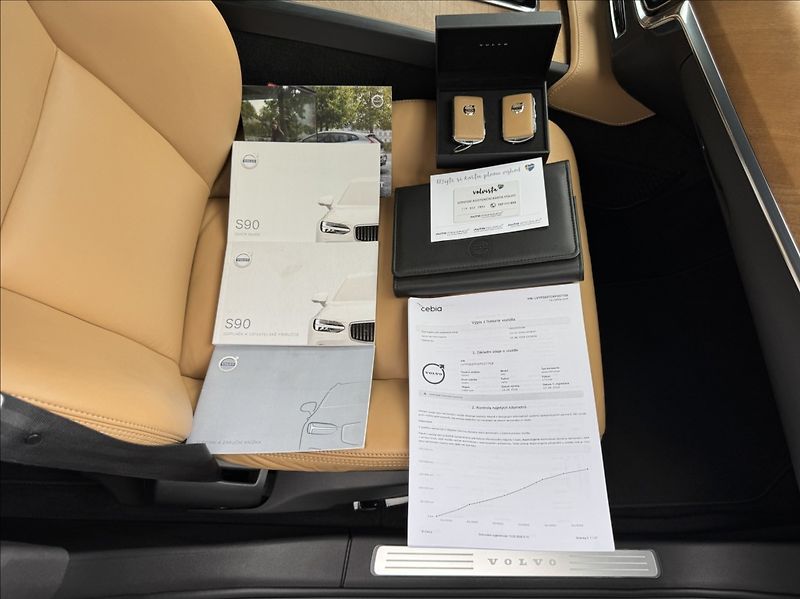 Volvo S90 2,0 D5 AWD INSCRIPTION DPH ČR - fotka 46 z 50