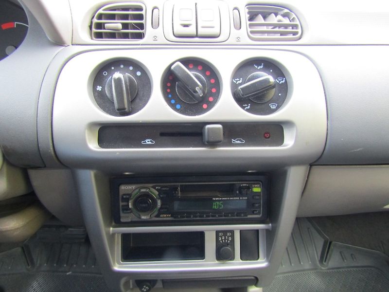 Nissan Micra (2000) 1.0 NCVT CZ PŮVOD - fotka 29 z 31