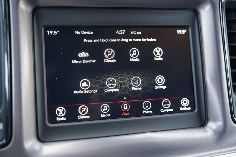 Dodge Challenger 3.6 V6 automat,/kůže/xenony - fotka 34 z 37