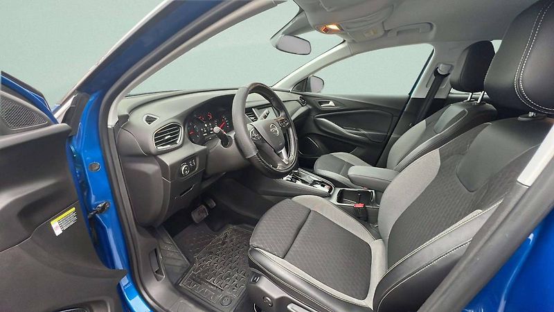 Opel Grandland X 1.2T (96kW) AT8/5857 - fotka 19 z 31