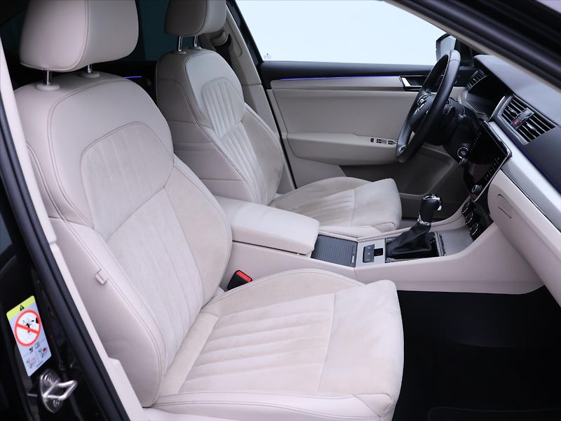 Škoda Superb 2,0 TDI  110 kW DSG DPH CZ - fotka 12 z 43