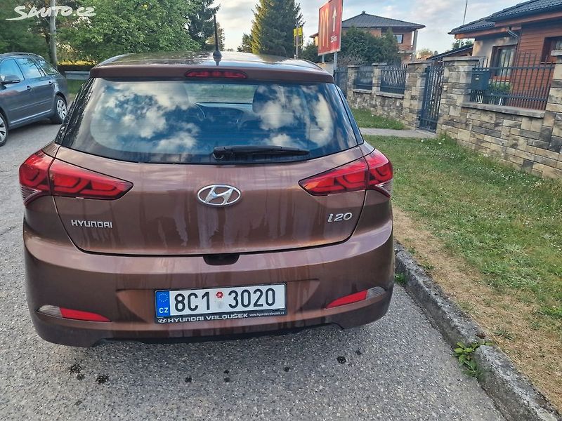 Hyundai i20 KUP CZ,KRÁSNÁ,1.MAJITEL,KOMISE - fotka 4 z 15