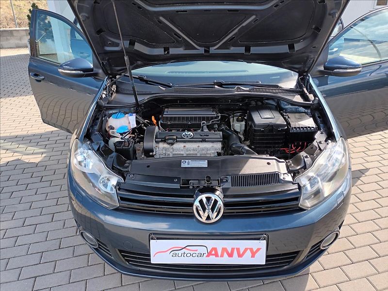 Volkswagen Golf 1,4 16V,59KW,TREND,KLIMA,VÝHŘE - fotka 32 z 50