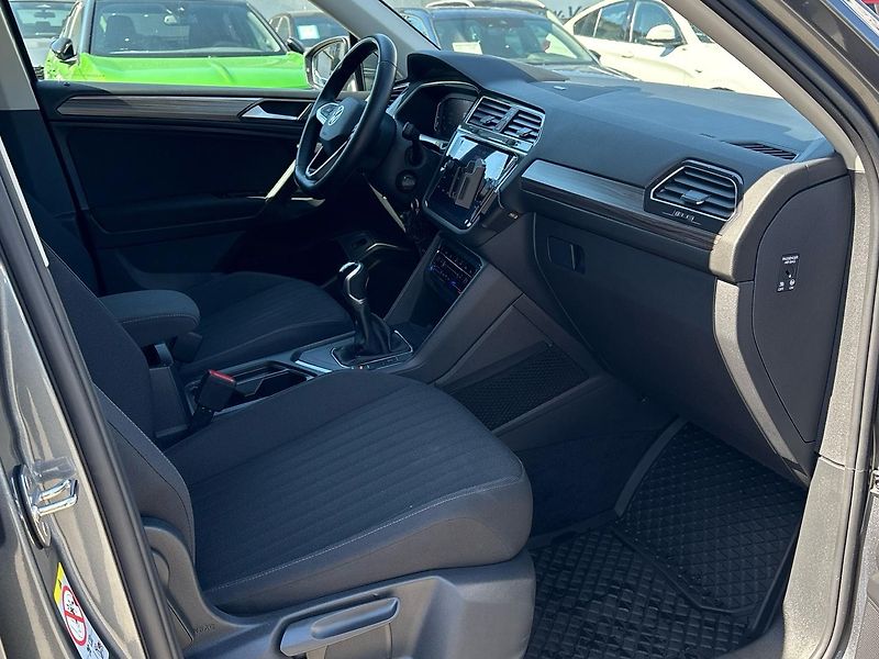 Volkswagen Tiguan Allspace (2022) 1.5 TSI, 110kw - fotka 14 z 23