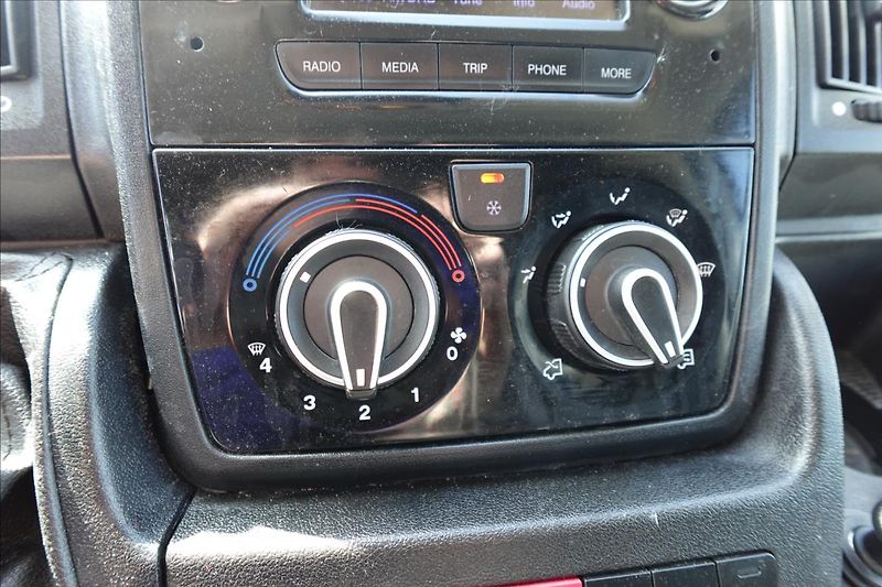 Fiat Ducato 2,3 JTD  L4H2 CHLAĎÁK DO 4°C K - fotka 33 z 36