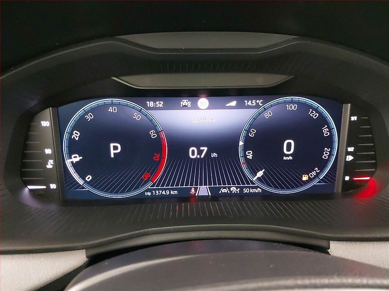 Škoda Kamiq (2024) Style 1.0 TSI - fotka 11 z 21