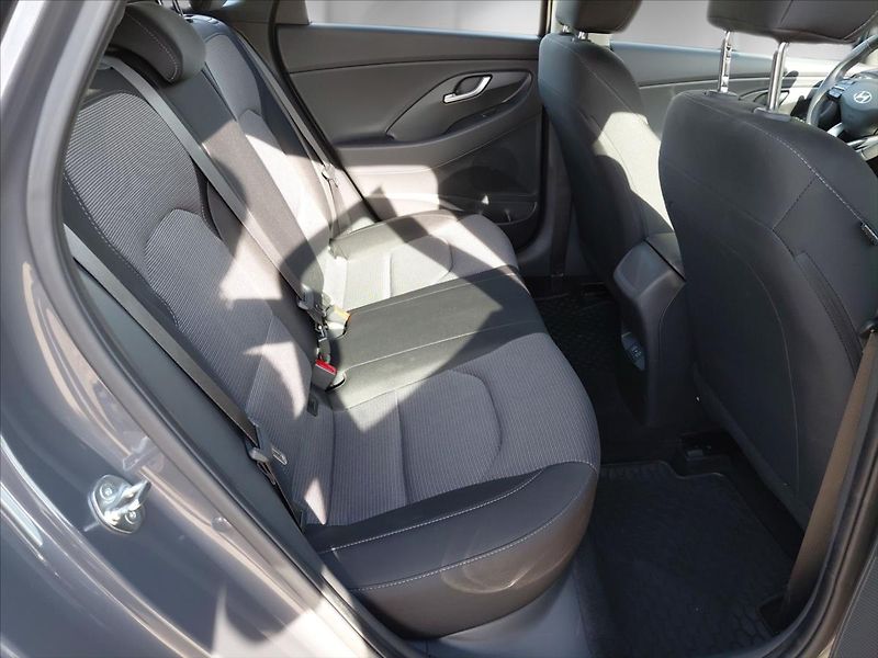 Hyundai i30 1,0   1.0 T-GDi Smart - fotka 17 z 22