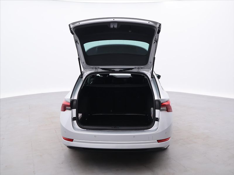 Škoda Octavia 2,0 TDI 85kW CZ 1.Maj LED DPH - fotka 9 z 31