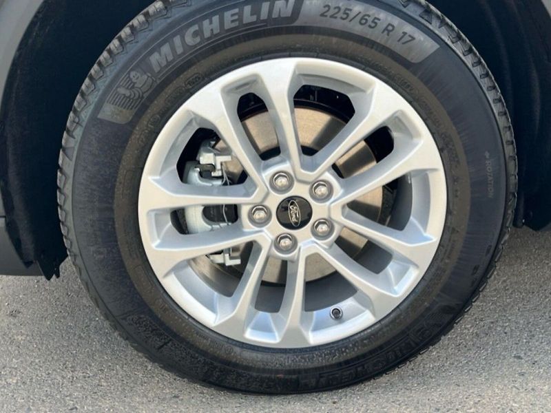 Ford Kuga 2.5HEV, TITANIUM, DPH, CZ,1MAJ - fotka 13 z 13