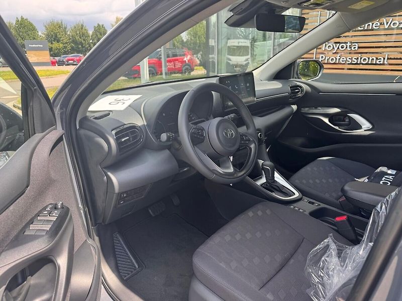 Toyota Yaris 1.5 Comfort - fotka 9 z 13