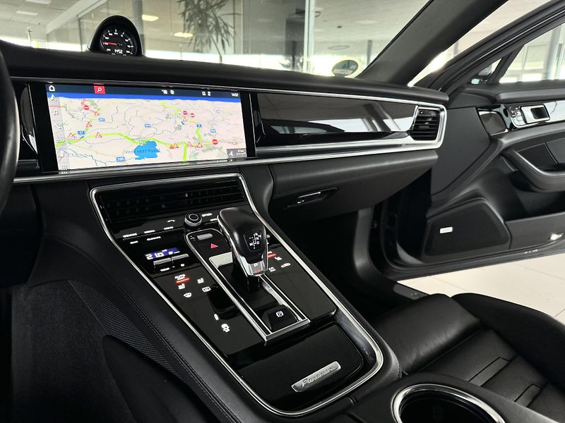 Porsche Panamera 4S 324kW*Chrono*Webasto*Panora - fotka 21 z 47