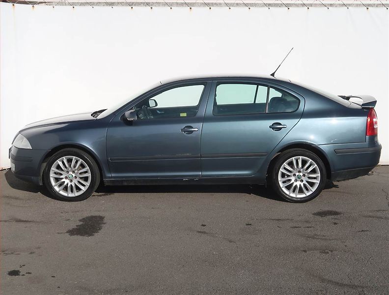 Škoda Octavia (2004) Elegance 2.0 TDI, po STK - fotka 3 z 17