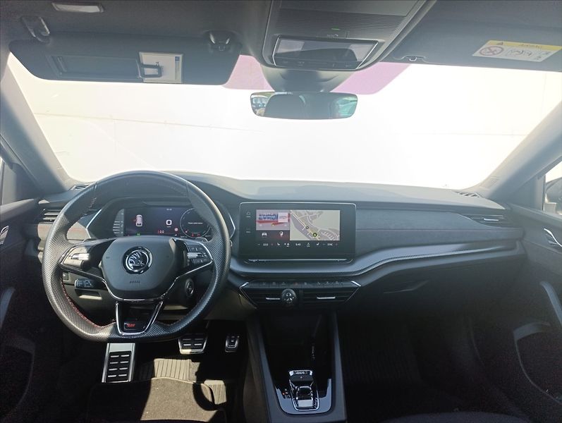 Škoda Octavia 2,0 TDi RS DSG Kamera 1maj. ČR - fotka 15 z 40