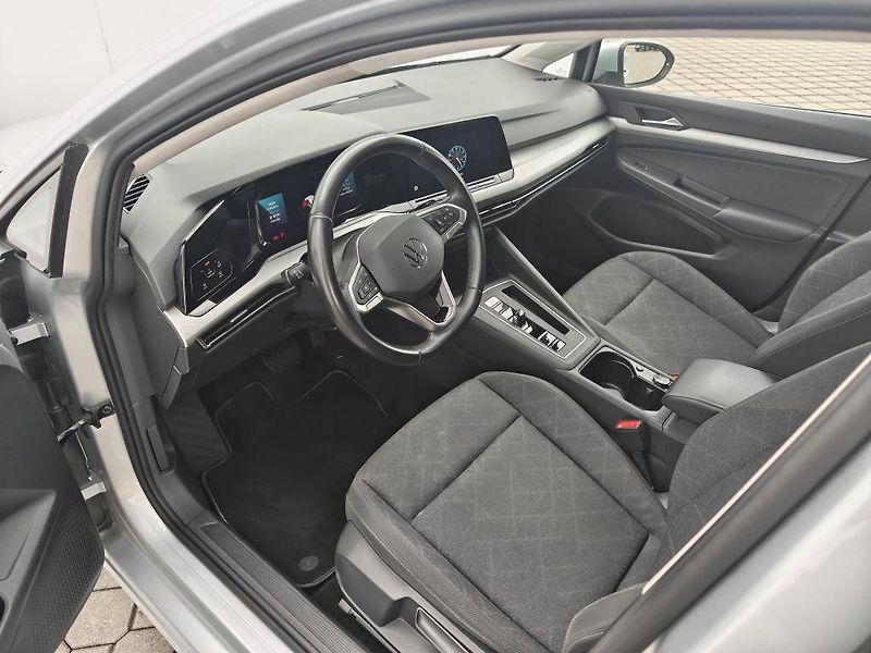 Volkswagen Golf Life 7DSG 1,5 eTSI - fotka 5 z 22