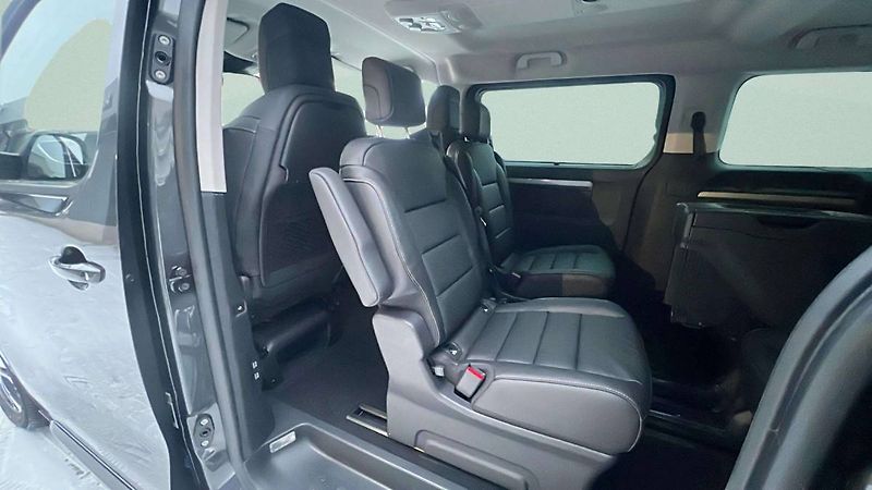 Opel Zafira L1 (M) Elegance 2.0 CDTi (130k - fotka 20 z 23