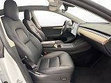 Tesla Model Y Long Range AWD - náhled 24