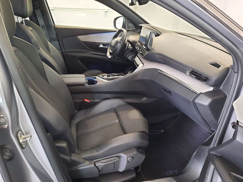 Peugeot 5008 (2023) GT 1.5 BlueHDi 130k EAT8 - fotka 11 z 11