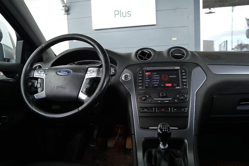 Ford Mondeo - fotka 6 z 6