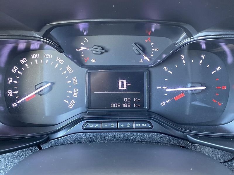 Toyota ProAce City 1,5 D 96 kW - fotka 9 z 26