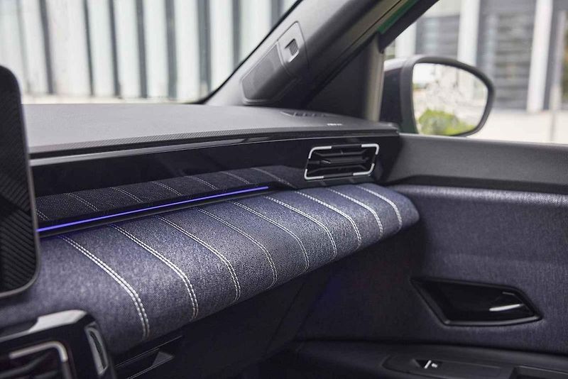 Renault 5 potěší svým vzhledem i jízdními vlastnostmi
