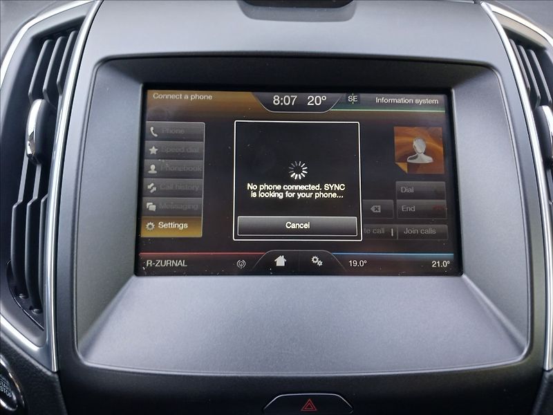 Ford S-MAX 2,0 Titanium 110 kW PowerShift - fotka 25 z 39