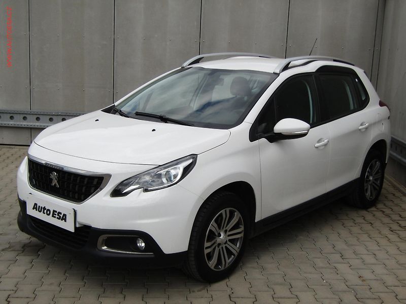 Peugeot 2008 (2019) 1.2 PT, ČR, AT - fotka 3 z 20