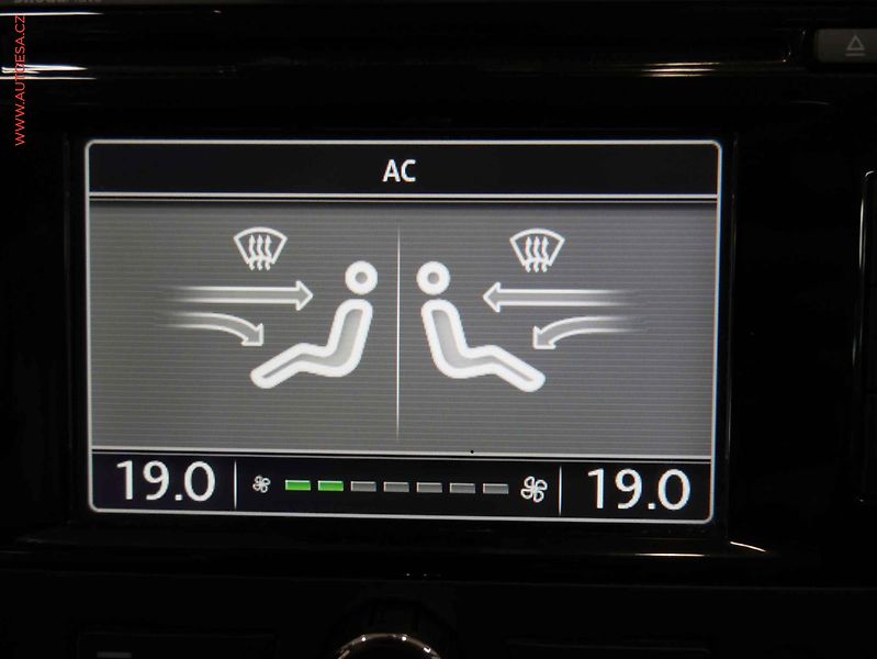 Škoda Octavia (2011) 1.6 TDi, STK5/28 - fotka 16 z 22
