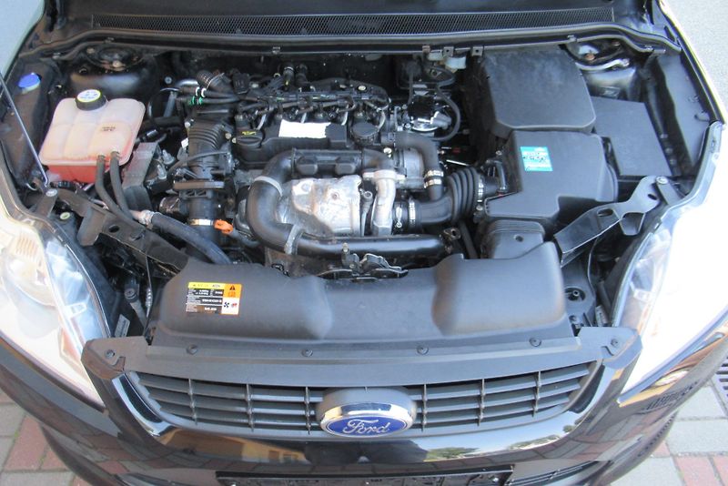 Ford Focus 1.6 TDCi KLIMA TAŽNÉ - fotka 15 z 16