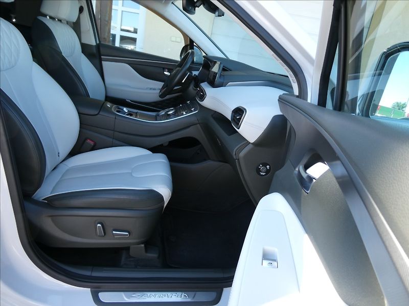 Hyundai Santa Fe 2,2 CRDi LUXURY 4x4 1.majitel - fotka 29 z 46