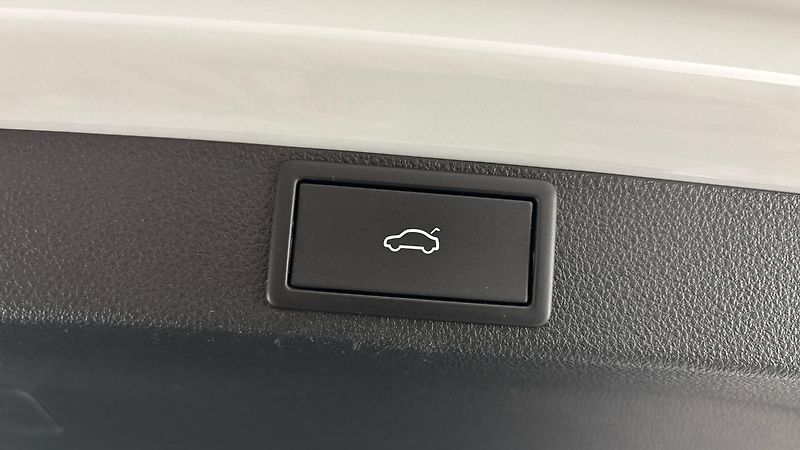 Škoda Octavia 2.0 TDI DSG 4x4 RS Combi - fotka 21 z 27