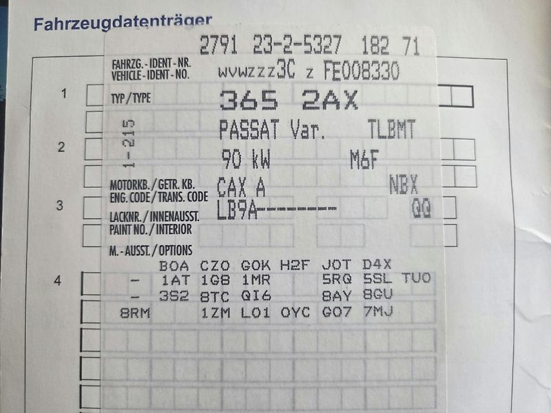 Volkswagen Passat 1,4 TSI 90 KW AUTOKLIMA VÝHŘEV - fotka 40 z 42