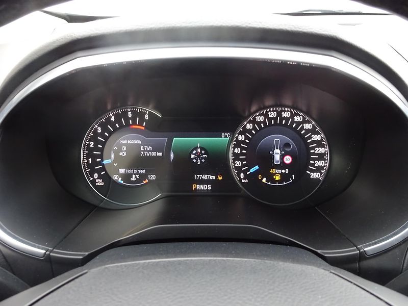 Ford Edge 2.0 TDCi 154kW AT AWD Titanium - fotka 16 z 23