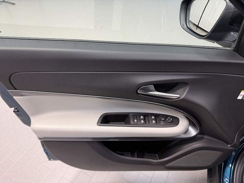 Fiat 600 (2025) La Prima 1.2 Turbo Hybrid 145k - fotka 16 z 22