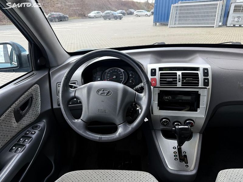 Hyundai Tucson (2006) 2.0CRDi,83kw 4x4 Aut. Původ ČR - fotka 16 z 19
