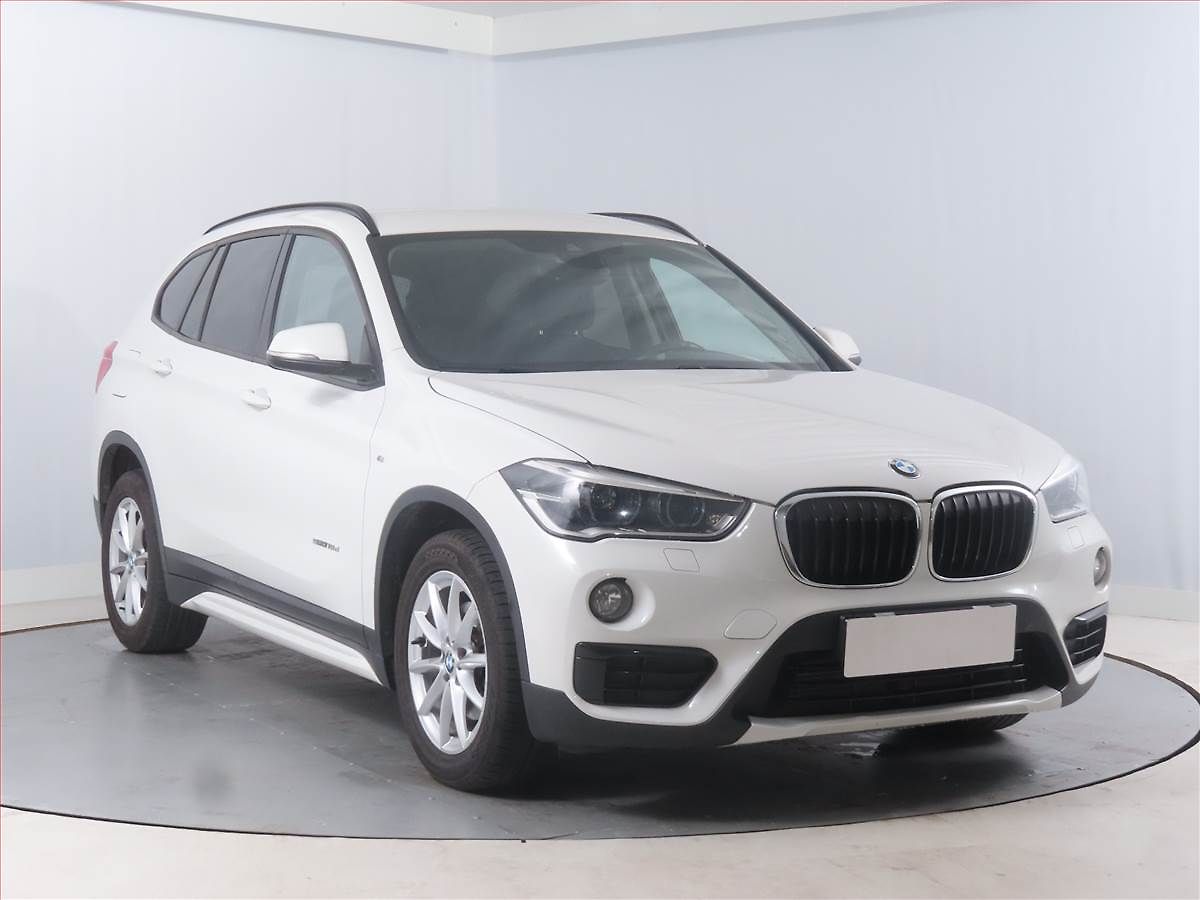 BMW X1 sDrive18d, Automat, Bi-Xenony
