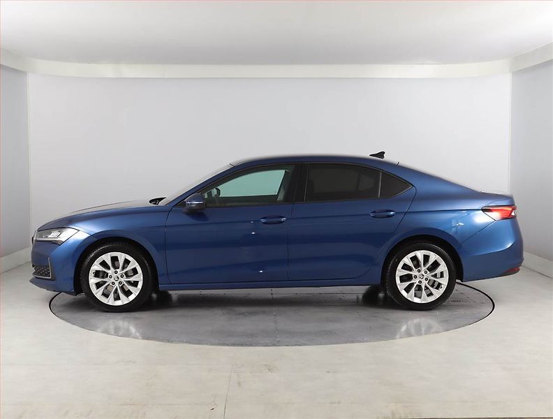 Škoda Superb (2024) 2.0 TDI - fotka 3 z 26