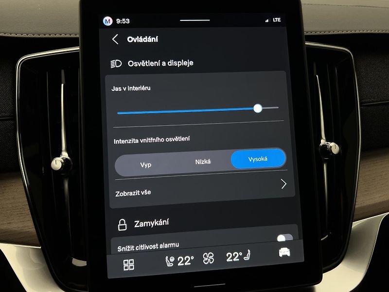 Volvo XC90 T8 AWD RECHARGE PLUS DARK AUT - fotka 40 z 48