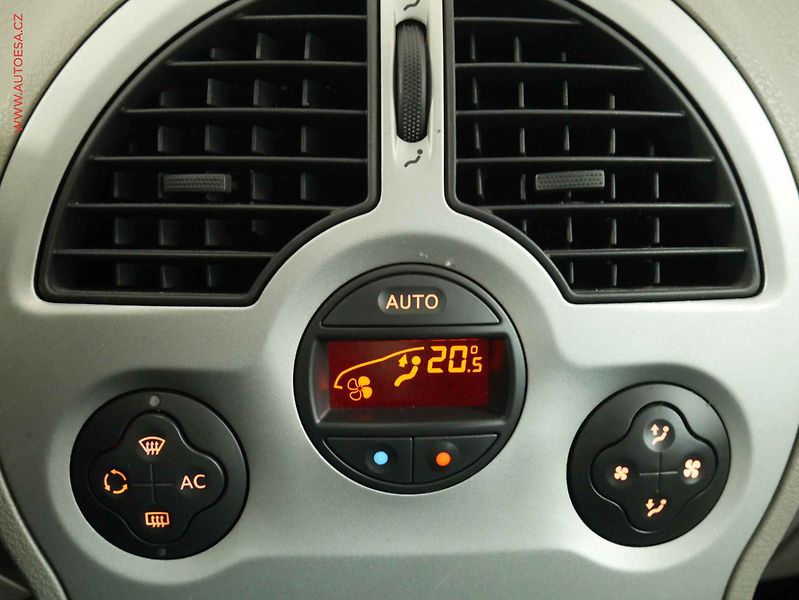 Renault Modus (2005) 1.6i, AC - fotka 16 z 19