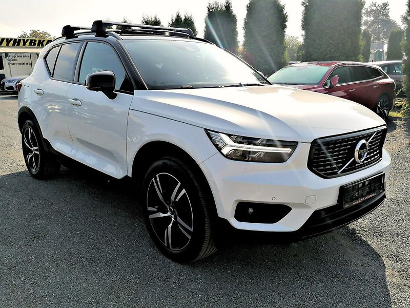 Volvo XC40 (2020) 1.5 T5 PHEV R-DESIGN 192kW - fotka 3 z 41