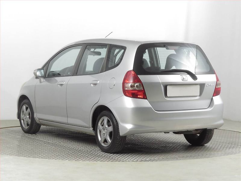 Honda Jazz (2008) 1.4 i-DSI, levný provoz - fotka 4 z 18