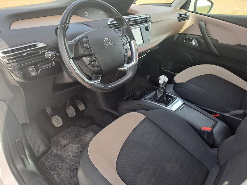 Citroën C4 Picasso (2014) 1.6 ČR 1. MAJITEL, PĚKNÝ STAV - fotka 9 z 32