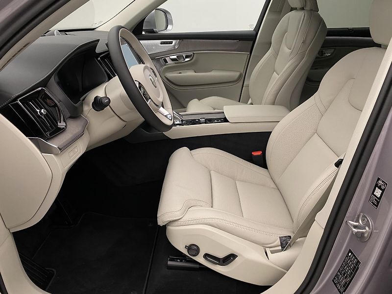 Volvo XC90 (2025) T8 AWD RECHARGE BRIGHT PLUS 7m - fotka 3 z 75
