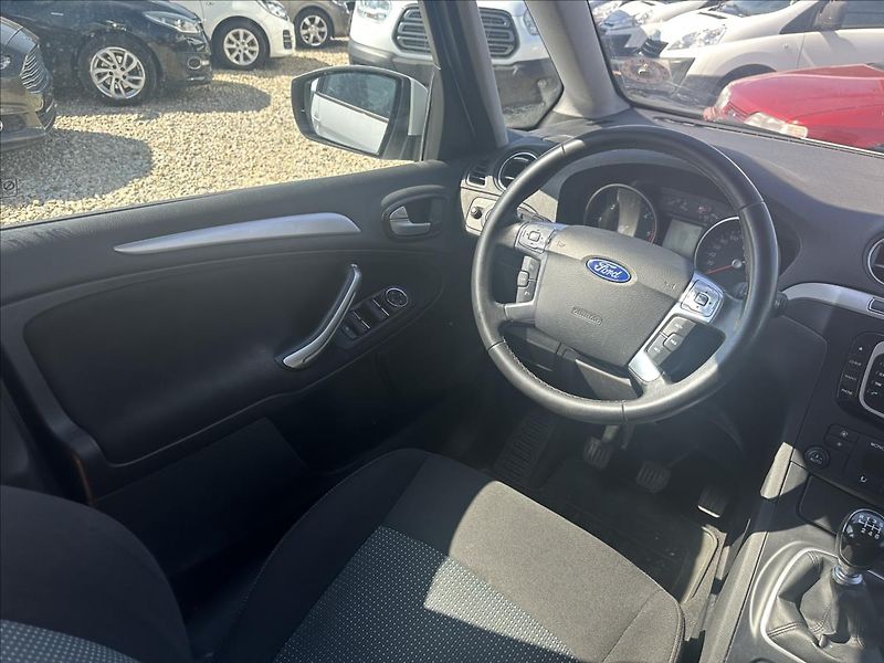 Ford Galaxy 2,0 103kW 7MÍST,TAŽNÉ,NOVÁ STK - fotka 23 z 33