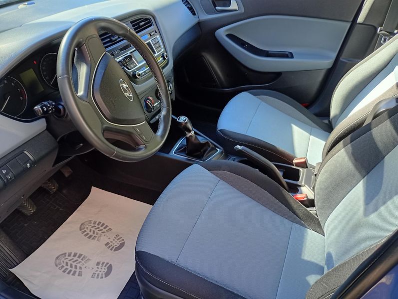 Hyundai i20 1.3 /55kW - fotka 3 z 14