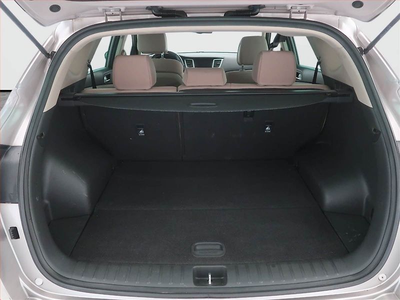 Hyundai Tucson (2016) Trikolor 1.7 CRDi, Serv.kniha - fotka 13 z 17