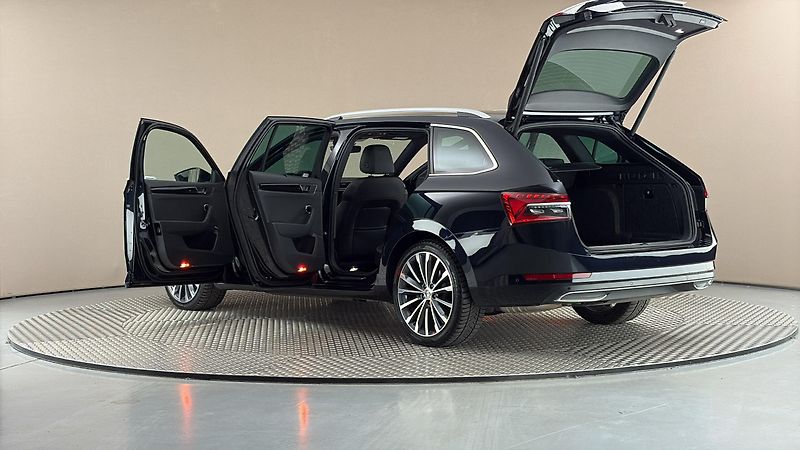 Škoda Superb 2.0 TDI DSG 4x4 L&K Combi - fotka 7 z 34