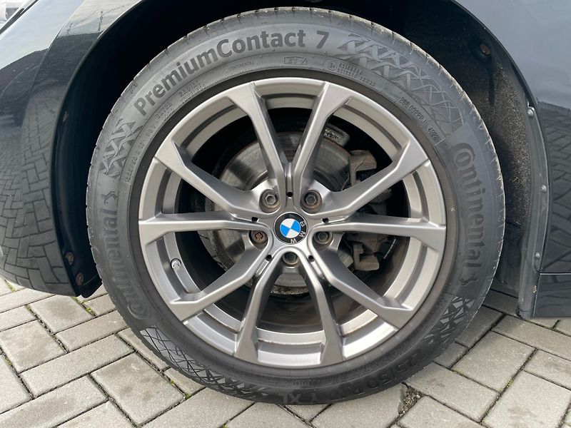 BMW Řada 3 (2020) Com. 318d 110kW Sport! - fotka 44 z 45