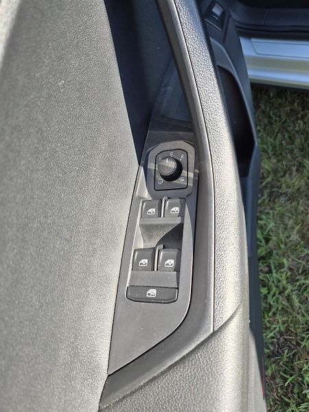 Škoda Karoq (2025) Karoq 1.5 tsi TOP selection  - fotka 21 z 29