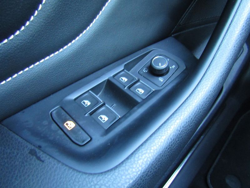 Volkswagen Passat (2022) 2.0 TDI DSG 147kW  MATRIX - fotka 32 z 41